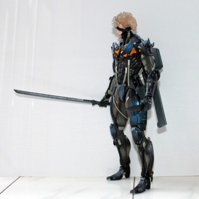 Figurine Raiden - Metal Gear Rising: Revengeance Custom Body Blue Play Arts Kai - Figurine