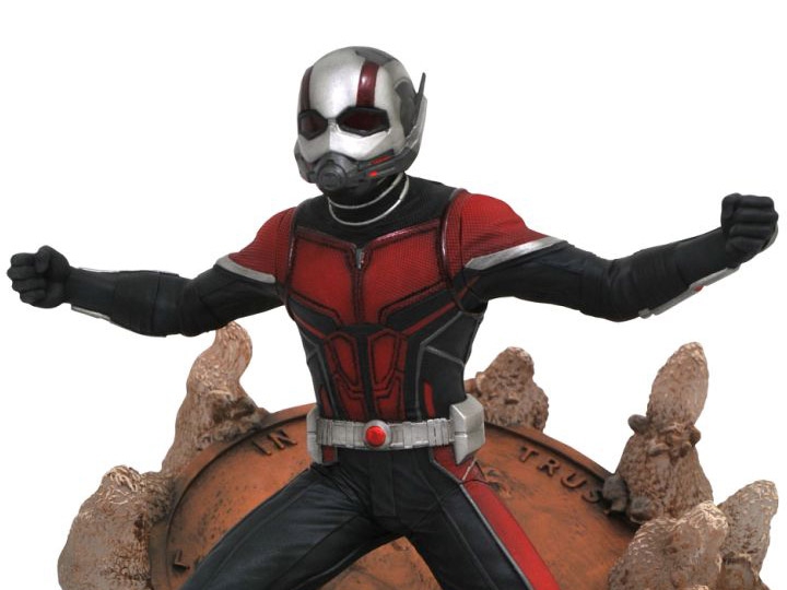 ANTMAN AND THE WASP ANTMAN PVC DIORAMA 2