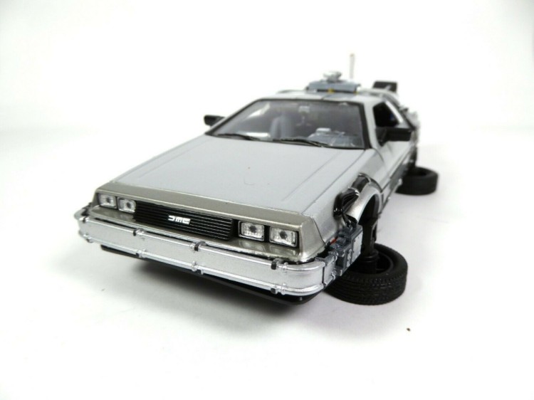 FIG DELOREAN WELLY 22441FV 1